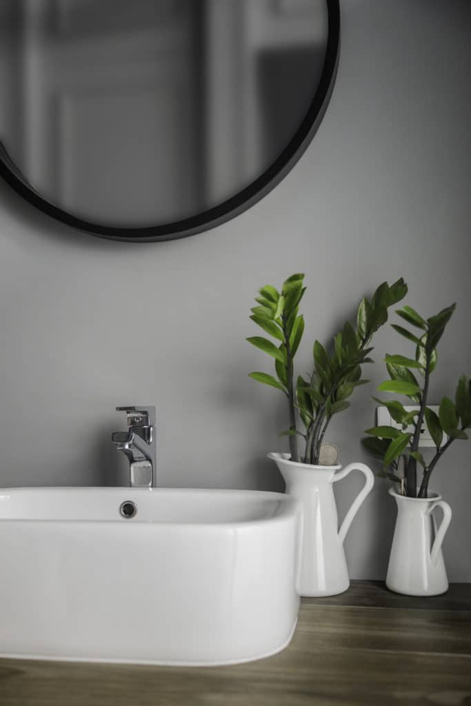Ablaze bathroom mirror | mirror defogger | round bathroom mirrors | black framed mirror | bathroom mirror Australia | BMR60BF